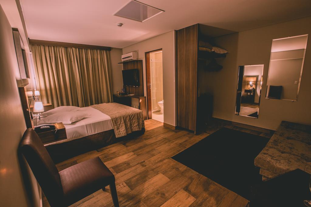 Bragança Paulista Padom Business Hotel חדר תמונה