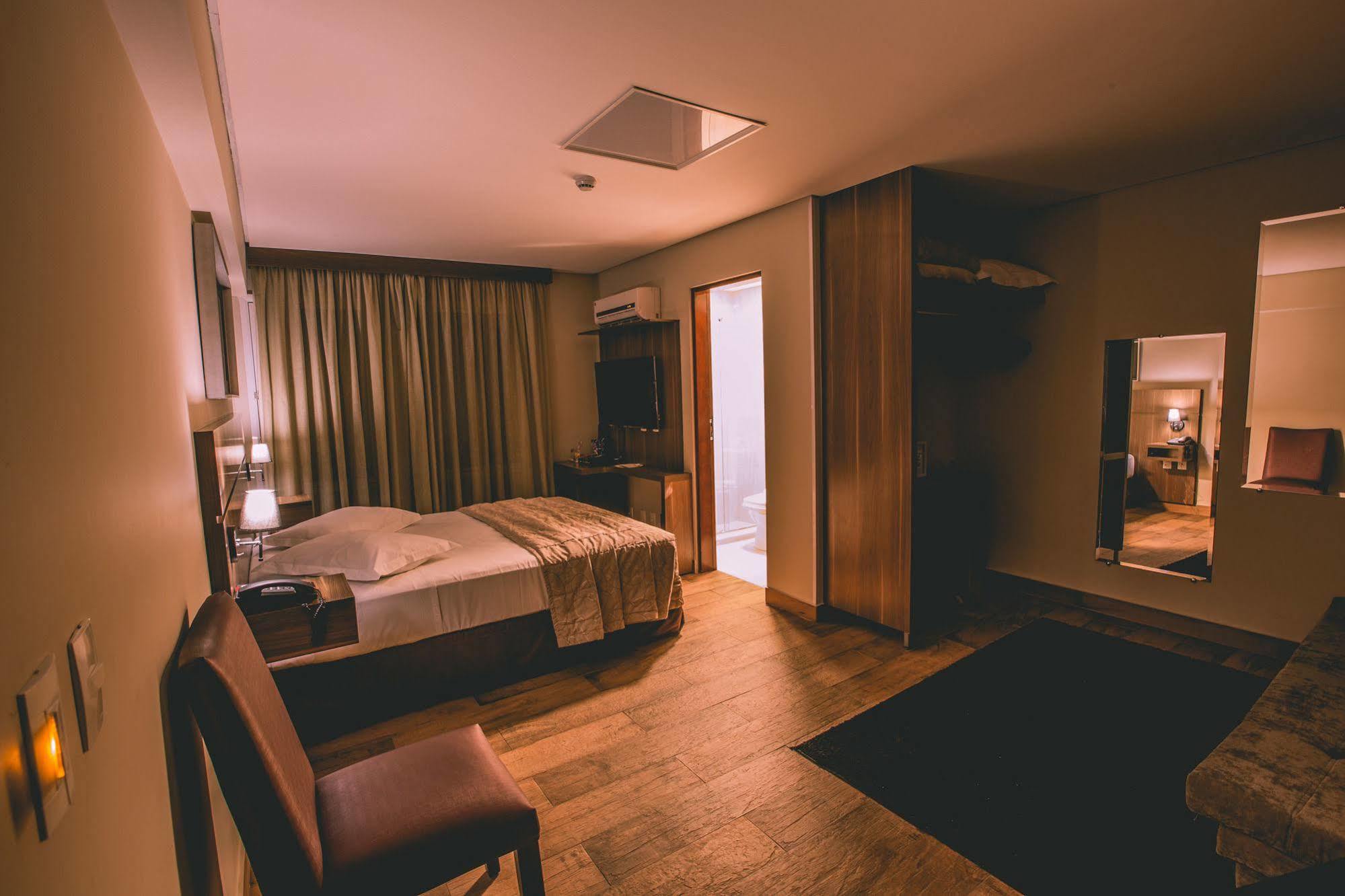 Bragança Paulista Padom Business Hotel מראה חיצוני תמונה